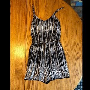 Romper with pockets!